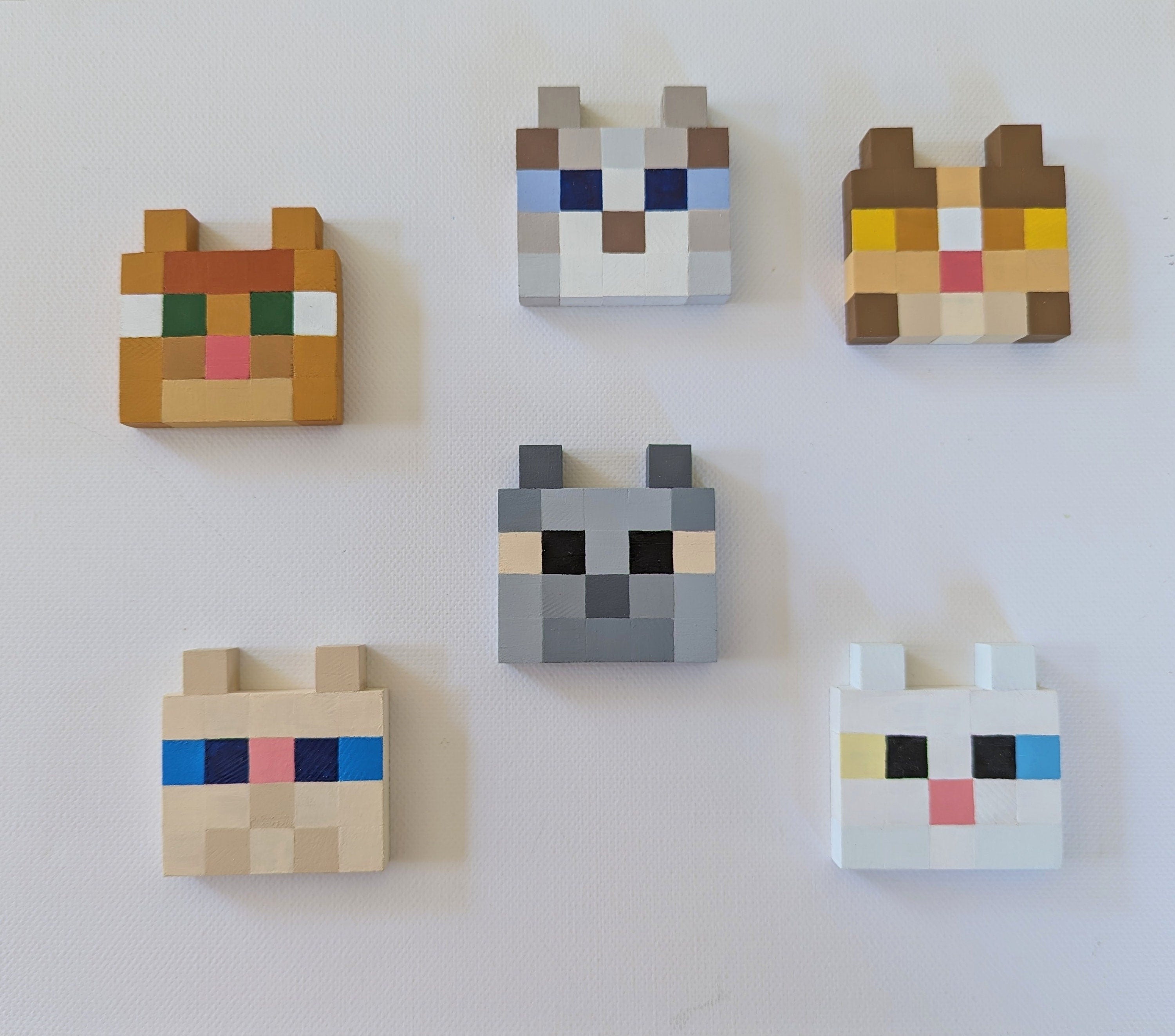 Cat faces. Choose your favourite Minecraft cats and give them a cozy home.