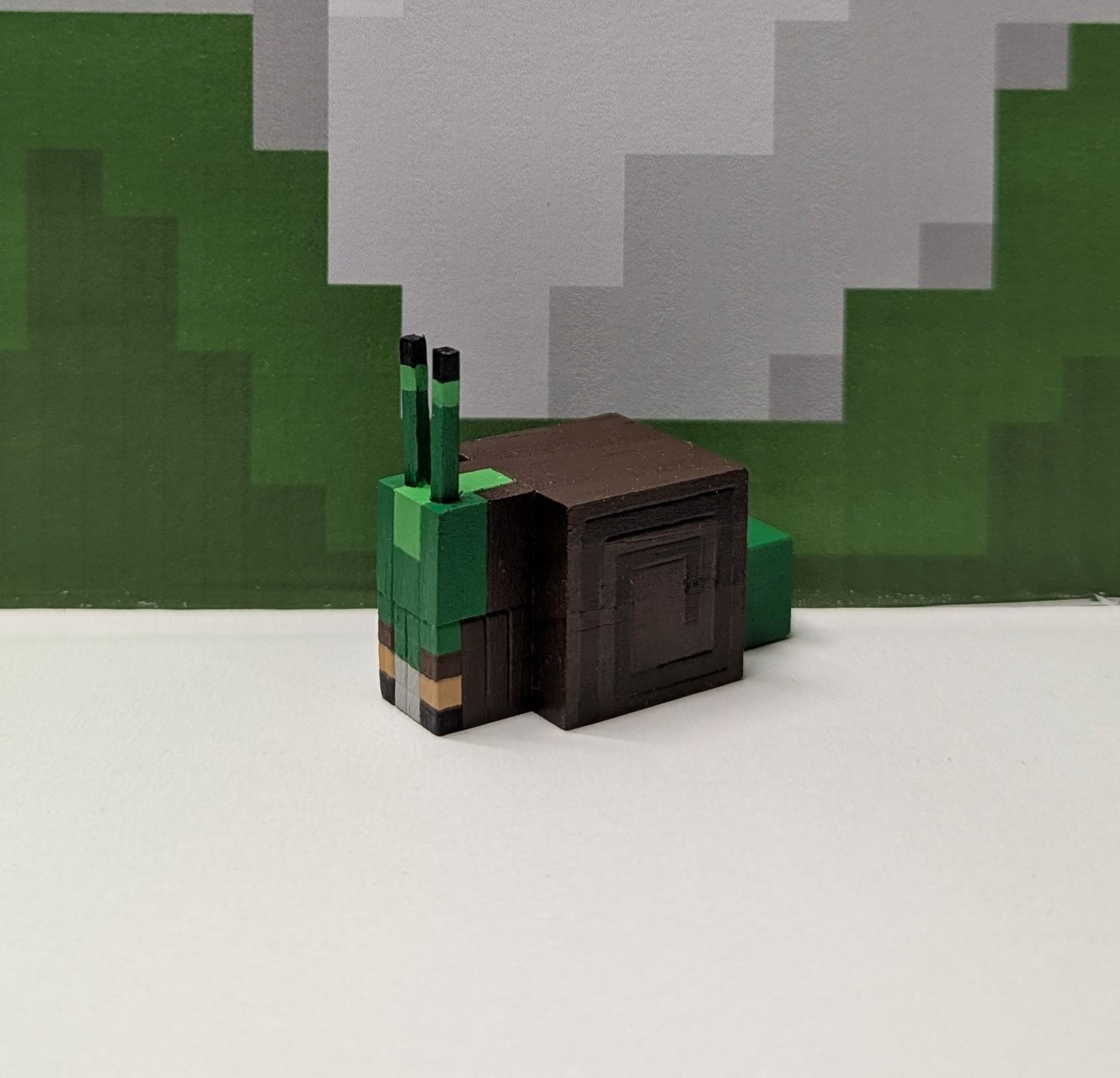 Handcrafted Life Series Snails - Wooden Minecraft Wild Life Characters