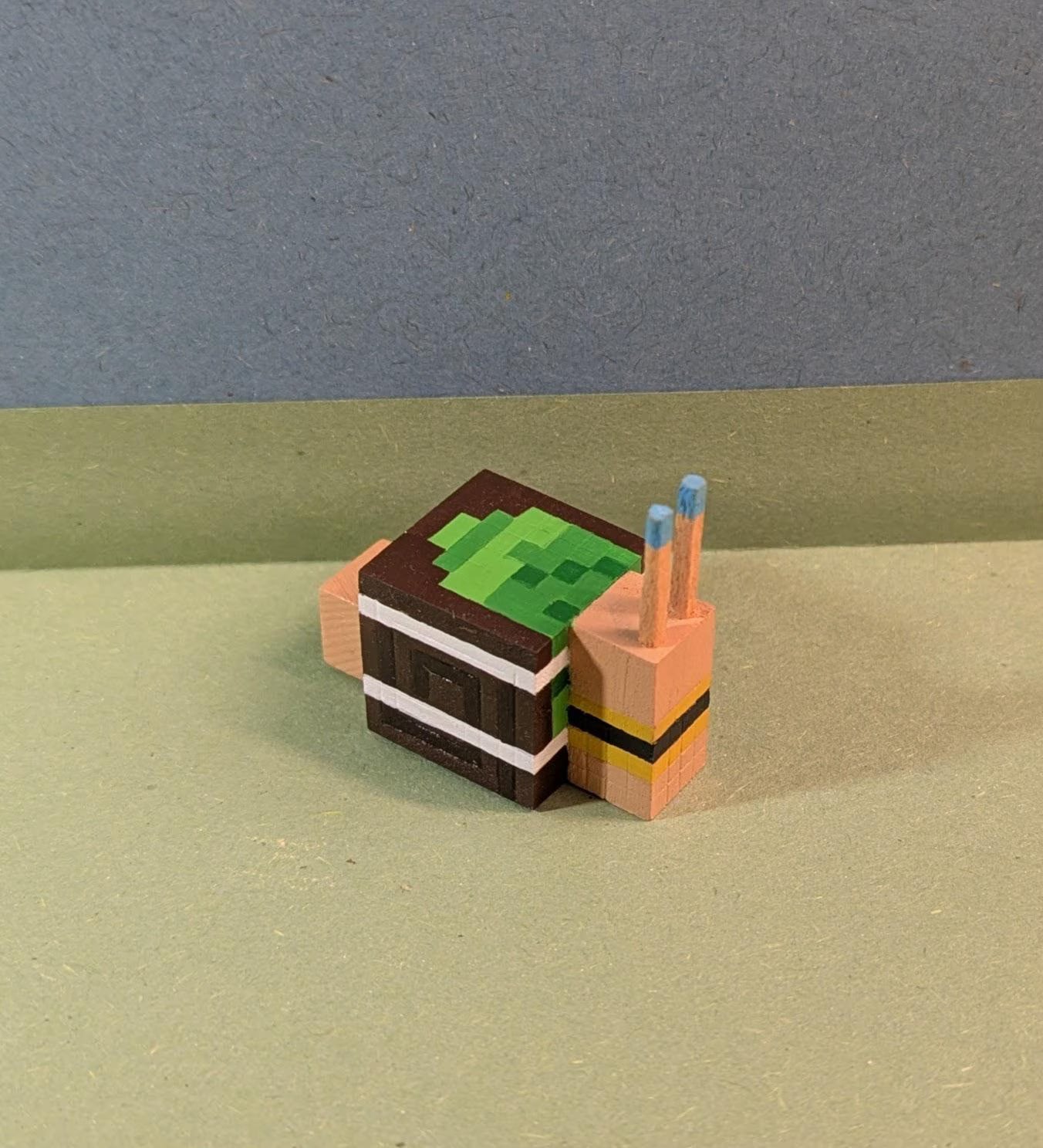 Handcrafted Life Series Snails - Wooden Minecraft Wild Life Characters